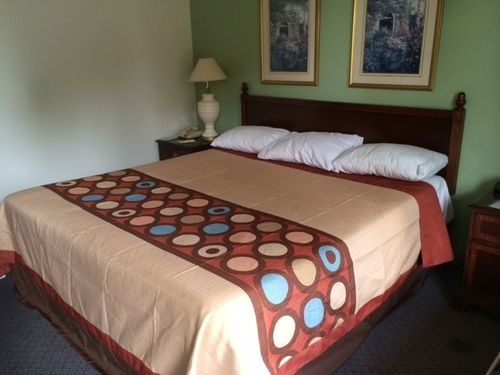 Super 8 By Wyndham Kinder La Ngoại thất bức ảnh